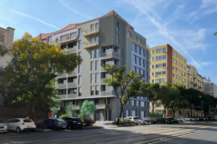 Egy 173 méter hosszú, 30 méter magas lakóházat építenének egy újbudai épülettömb belsejébe, és ez nem mindenkinek tetszik