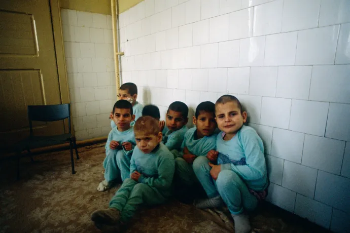 535 gyermek halálát vizsgálják egy, a Ceaușescu-diktatúra idején működő állami gyermekotthon ügyében