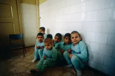 535 gyermek halálát vizsgálják egy, a Ceaușescu-diktatúra idején működő állami gyermekotthon ügyében