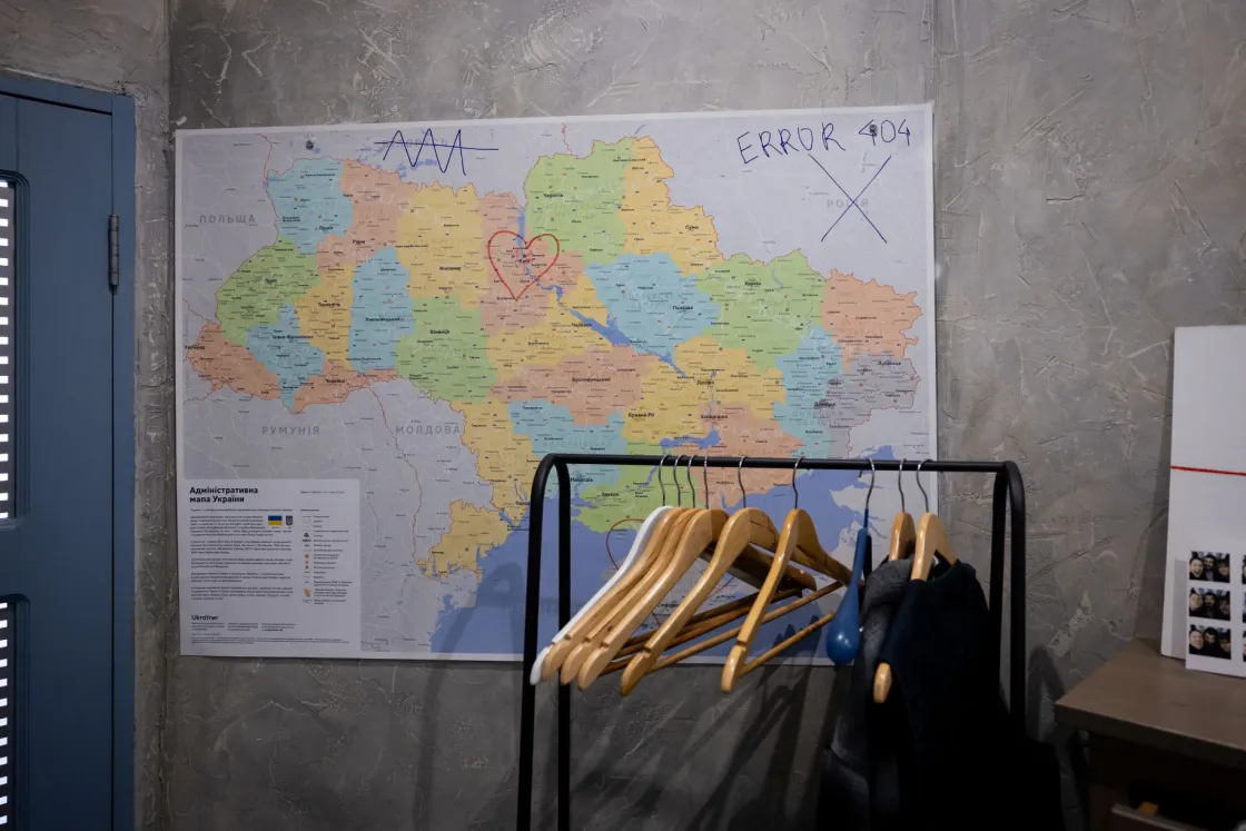 Nem csak az áramszolgáltatás és a fűtés omlik össze, mindenki folyamatosan túlélési üzemmódban él