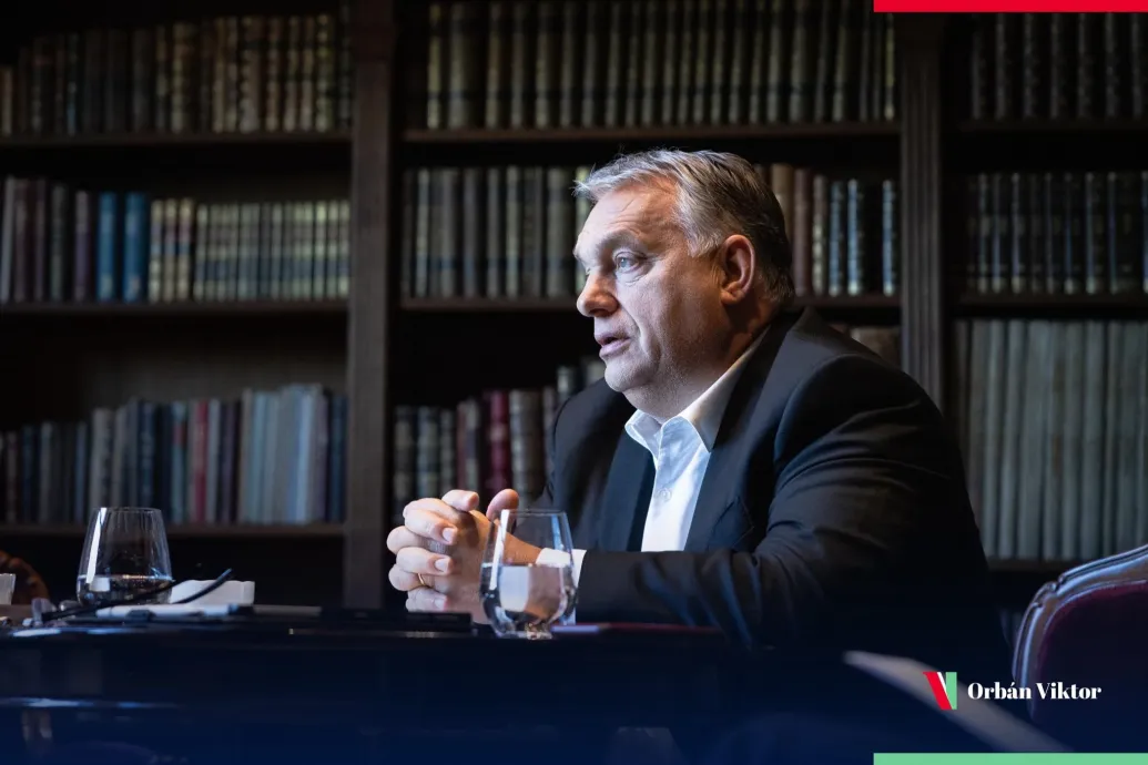 Bandába verődött bűnözőnek nevezte Orbán a Lázár ellen tüntető cigányokat