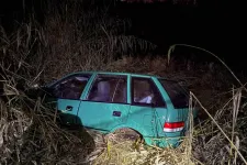 Üresen találtak egy Suzukit a dunaharaszti tűzoltók a Duna–Tisza-csatornában