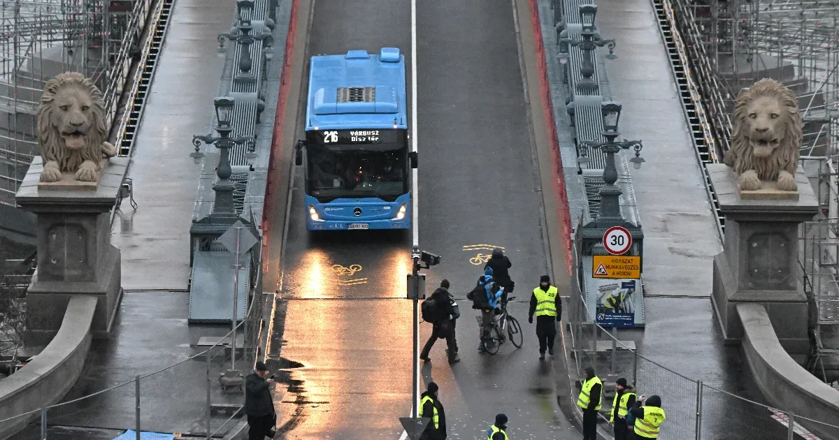 Erős támogatottsága van az autóforgalom korlátozásának Budapesten egy felmérés szerint