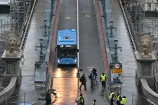 Erős támogatottsága van az autóforgalom korlátozásának Budapesten egy felmérés szerint