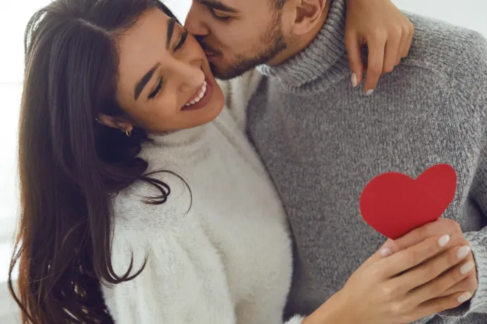 Valentin-nap és kávézás – romantikus pillanatok egy csészében (x)