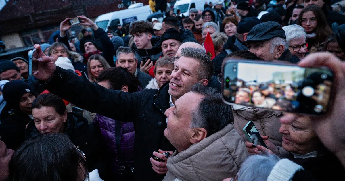 21 Kutatóközpont: Mindkét párt meg tudott szólítani új szavazókat, de a Tisza előnye továbbra is jelentős