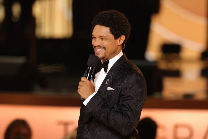 Trump perrel fenyegeti a Grammy házigazdáját, aki vele és Epsteinnel viccelődött