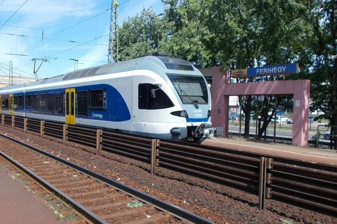Reptéri gyorsvasút: csúszik az első határidő, a hosszabbítással a választásokba is belecsúszik a döntés