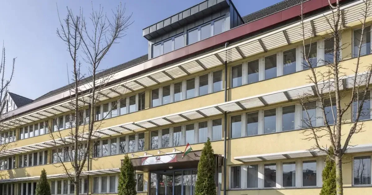 Minden pénz megvan, állítja a győri cég, amelyet a polgármester a lakáskassza kiürítésével vádol