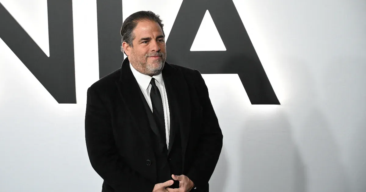 A Melania rendezője az Epsteinnel közös fényképről: Nem ismertem, a képen az akkori menyasszonyommal szerepelek