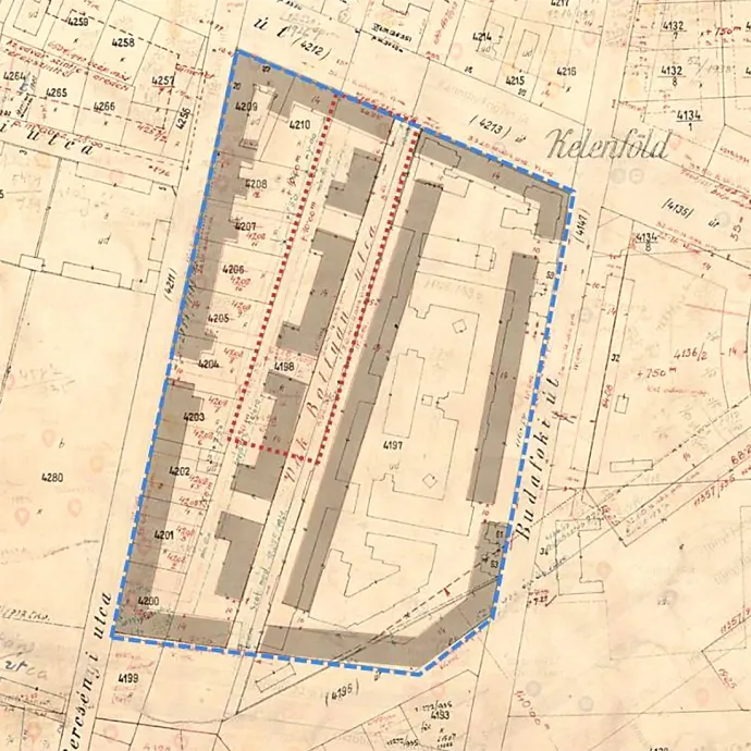 A tömb 1937-es beépítési terve az 1912-es kataszteri térképen. Piros szaggatott vonallal a jelenlegi beruházással érintett telek – Forrás: Budapest Főváros XI. kerület, Újbuda, Telepítési tanulmányterv