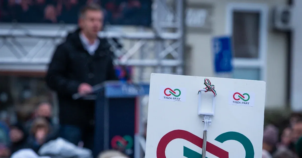 Bloomberg: sok befektető a Tisza Párt győzelmére számít a választáson