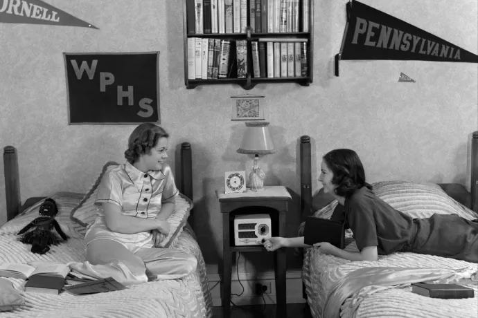 Tényleg összehangolódik a barátnők menstruációs ciklusa?