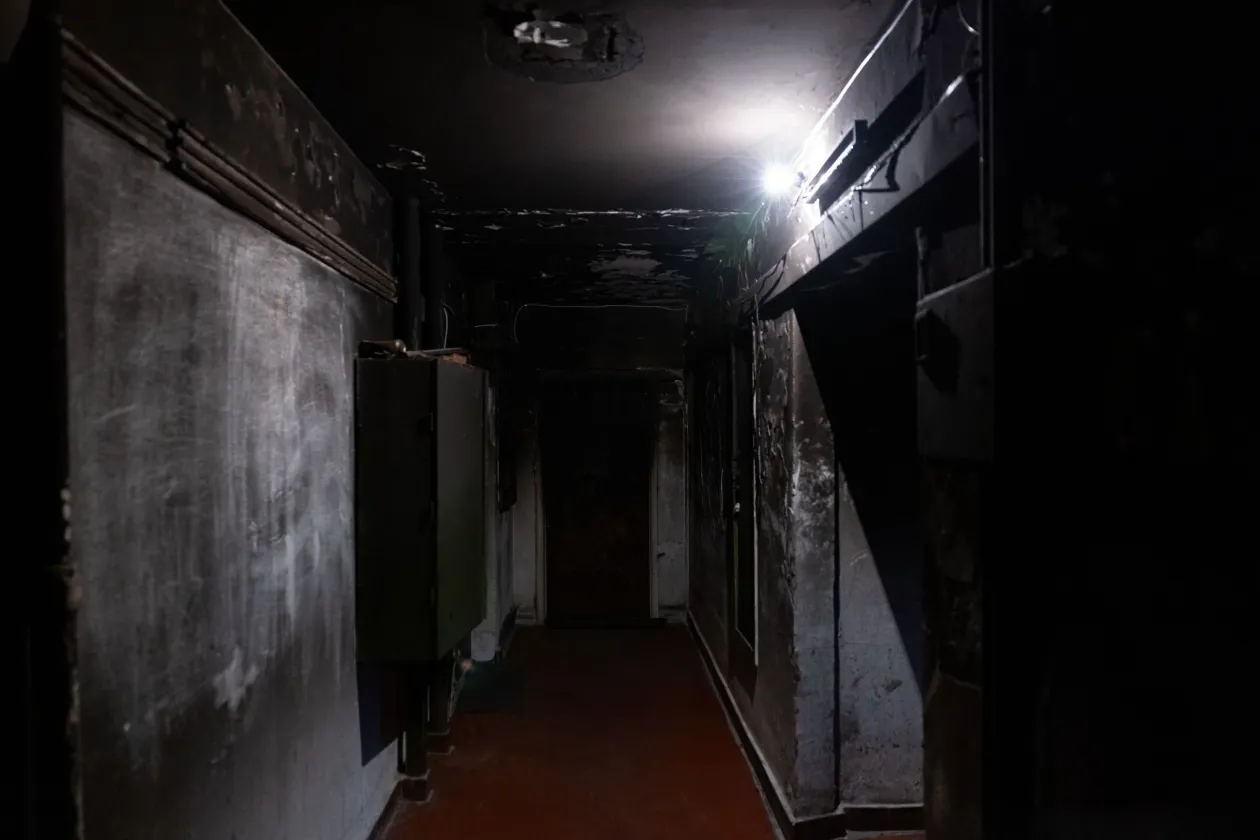 A Trojescsina egyik dróntámadásban megrongálódott lakóháza – Fotó: Ajpek Orsi / Telex