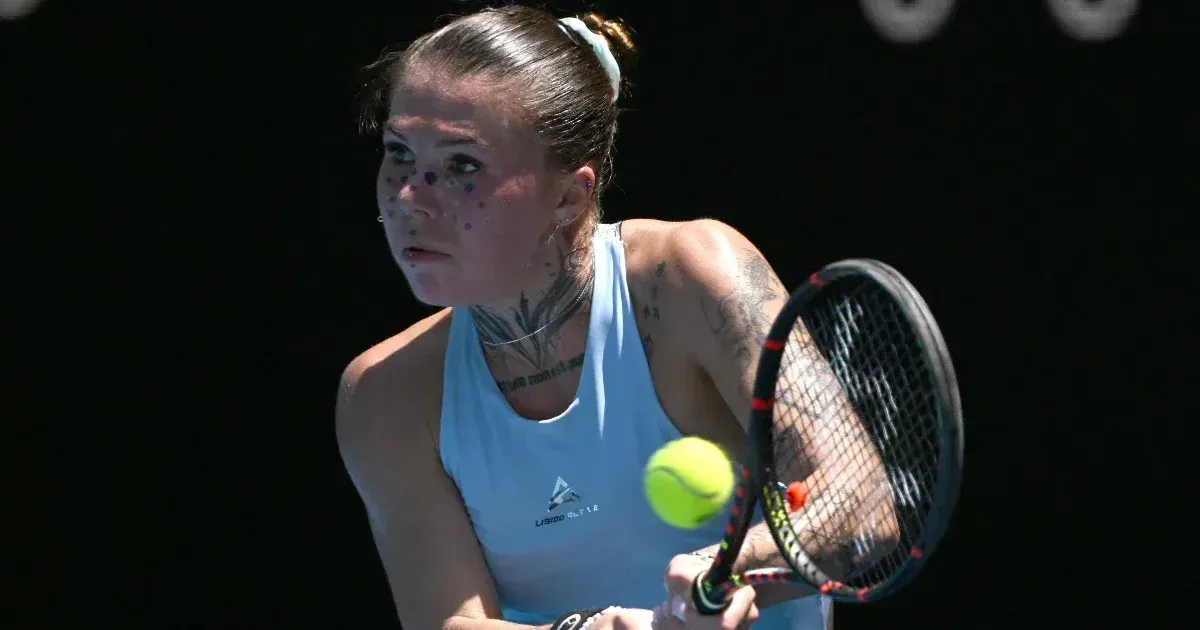 Ukrainian opponent refuses to shake hands with Hungary's Anna Bondár at tennis tournament in...