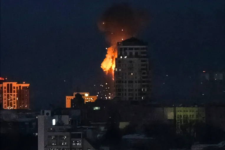 Putyin drónjai az újabb tárgyalások előtt sem kímélték a kemény fagyban az ukrán lakosságot