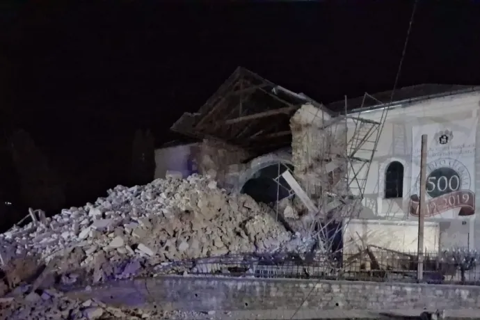 Összeomlott egy templom az erdélyi Szilágycsehben