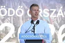 Magyar Péter feljelentette a lefejezéssel fenyegetőző bajóti férfit, aki szerinte a fideszes képviselő embere