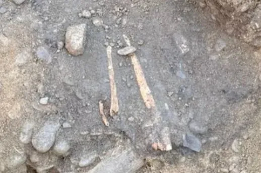 Középkori régészeti leletre bukkantak egy gelencei szennyvízhálózat-bővítésnél