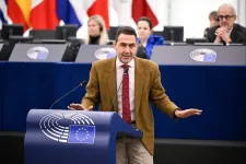 Két képviselő is távozott a részben fideszes EP-frakcióból