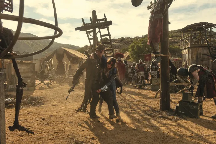 Walton Goggins és Ella Purnell a Fallout második évadában – Fotó: Lorenzo Sisti / © 2024 Amazon Content Services LLC