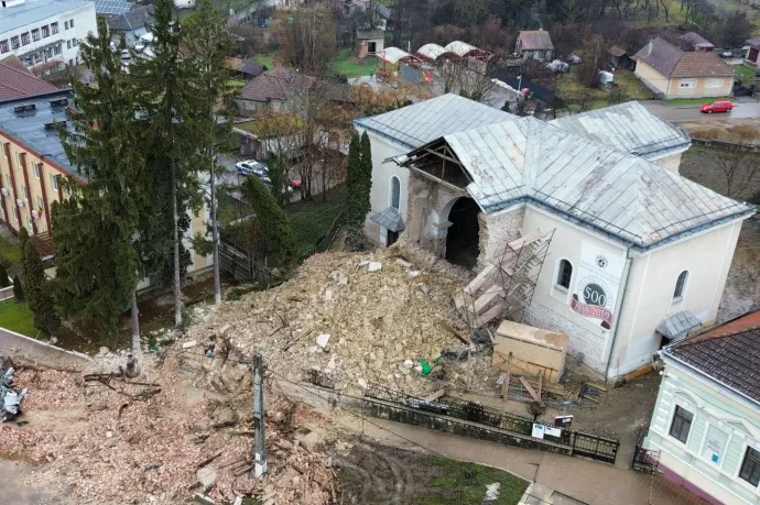 Büntetőeljárás indult a szilágycsehi templomtorony leomlása miatt