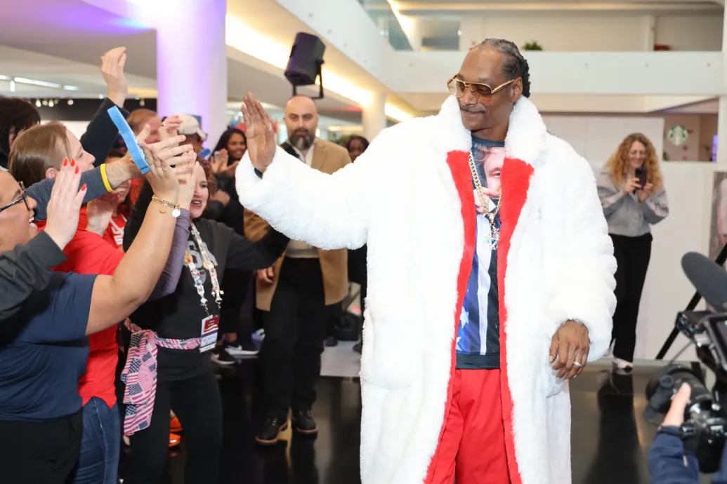 Snoop Dogg a téli olimpián is mindenkinél jobban érzi magát