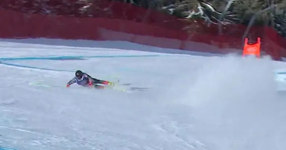 Akkorát zakózott az osztrák síző a téli olimpia edzésén, hogy még a bukósisakja is lerepült