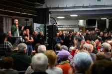 Még Orbánhoz sem kerülhetett volna a Lázárt szidalmazó tüntetők priusza, pláne nem a Fideszhez