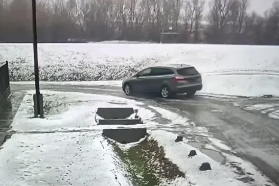 A hatodik autólopása volt a férfinek a sülysápi eset, ahol egy gyerekkel együtt vitt el egy kocsit a bölcsőde elől