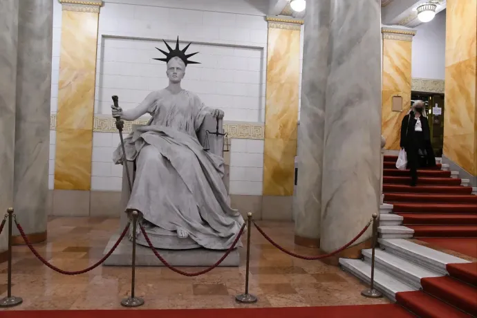 Ahol a kormány hoz ítéletet, ott véget ért a polgári társadalmi rend