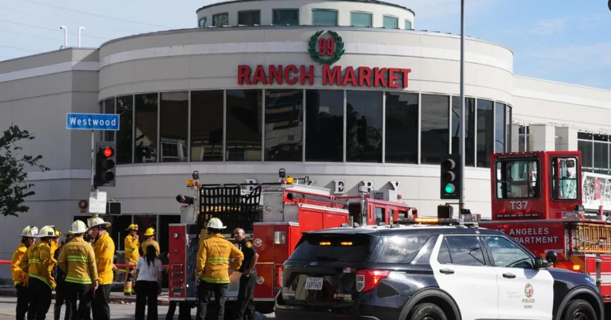 Elsodort egy biciklist, majd egy üzletbe csapódott autójával egy 92 éves nő Los Angelesben