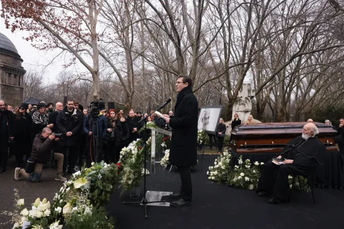 Karácsony Gergely és Olasz Renátó mond beszédet – Fotó: Hevesi-Szabó Lujza / Telex