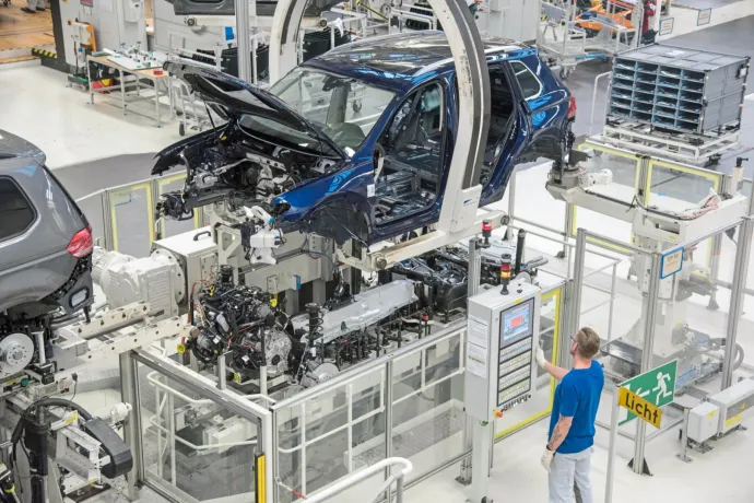 Így élik túl a benzines autók az elektromos átállást