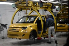 Elszámolta a villanyautós átállást, csúnyán bezuhant Európa egyik legnagyobb autógyártója