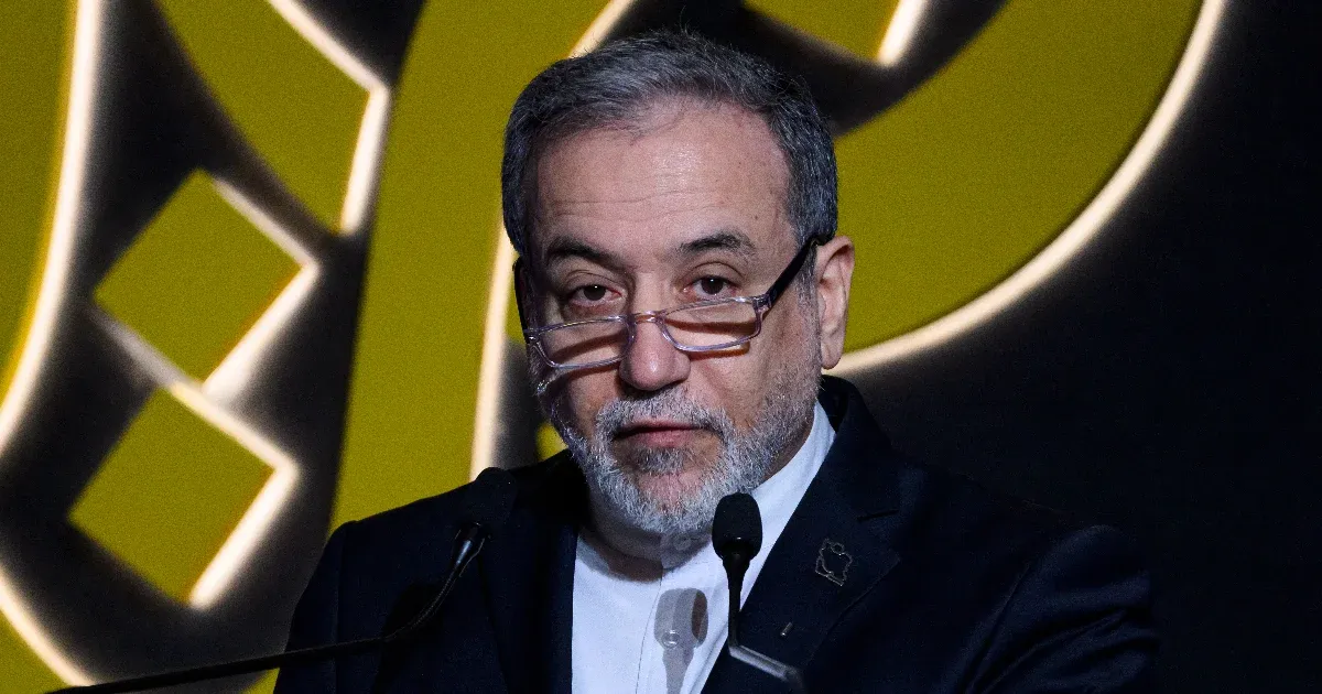 Irán külügyminisztere szerint csapást mérnek a térségbeli amerikai bázisokra, ha az USA támad