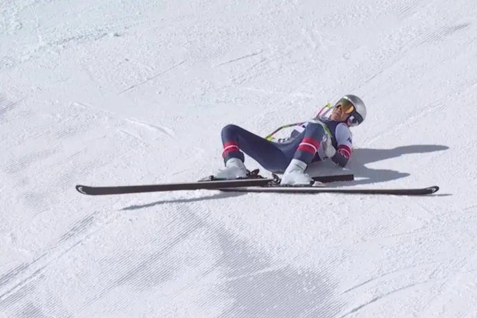 Lindsey Vonn nagyot bukott, térdszalagszakadása után megint mentőhelikopter vitte el