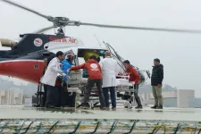 Megbetegített túrázók az Everestnél: 20 millió dollárt hozhattak a szélhámos helikopteres mentések