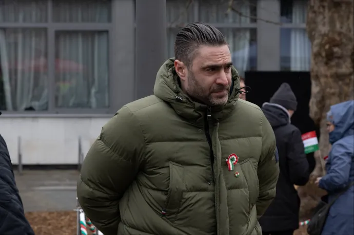 A Fidesz holdudvara egy olyan MI-ellenőrző alapján támadja a Tiszát, ami szerint a Himnuszt is mesterséges intelligencia írta