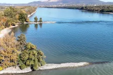 Magyar-amerikai tanulmány fejtette meg, hogyan hatnak a folyókra épített sarkantyúk a Duna vízszintjére