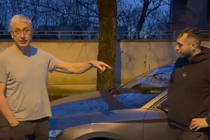 A mobilgumist őszödözve reklámozó influenszer Gyurcsány nem létezik, nem bánt. Vagy mégis?