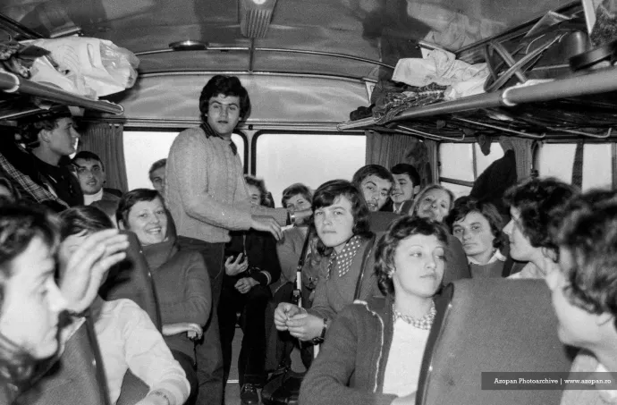 Buszos kirándulás 1977-ben – Fotó: Orbán Imre / Azopan Fotóarchívum