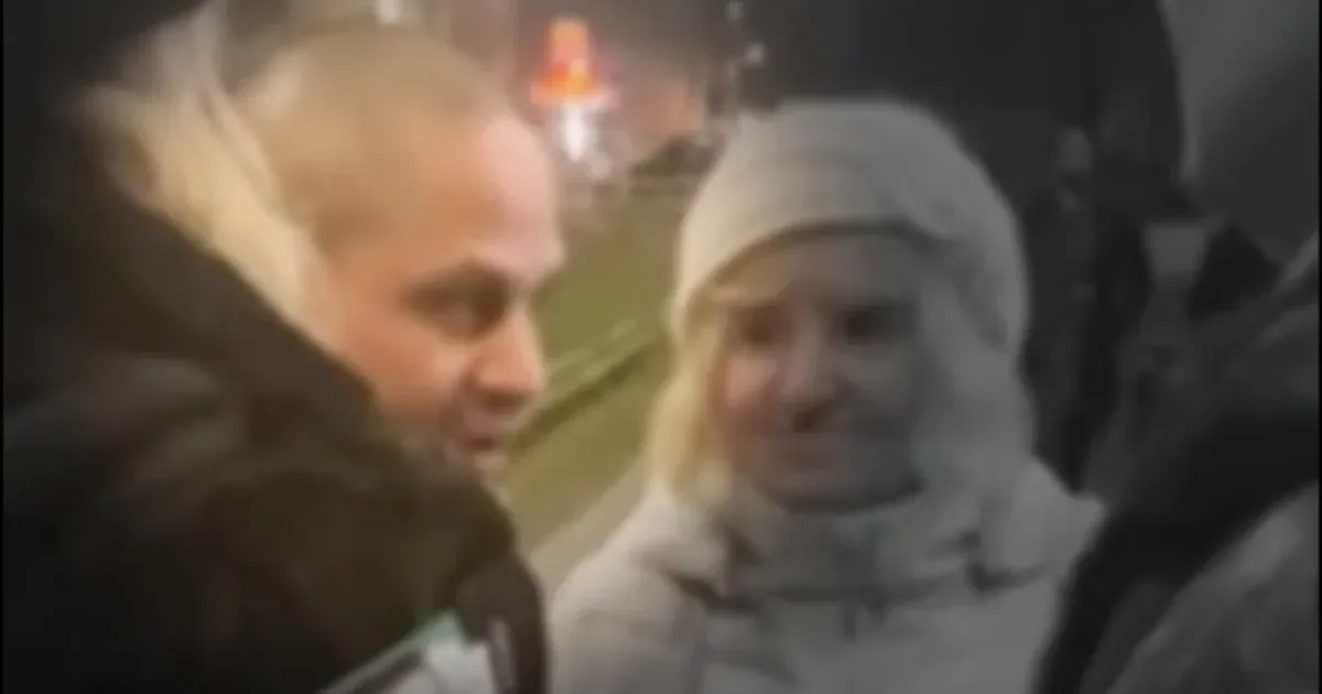 Indítványozták a Tisza Párt aktivistáit késeléssel fenyegető férfi letartóztatását