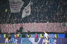 Nyomozást indított a rendőrség a kolozsvári buszon történt magyarellenes inzultus ügyében, tanúkat keresnek