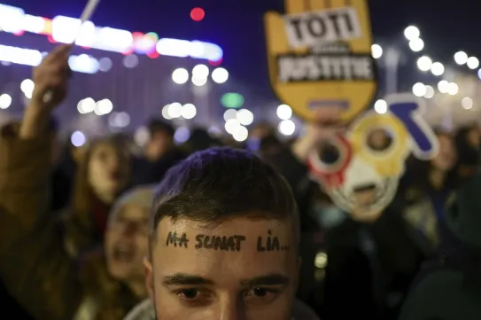 Elakadt a korrupció elleni küzdelem Romániában a Transparency International szerint