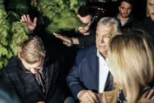 Mindent megtettek, hogy ne tudjuk kérdezni Orbánt a gödi gyárról