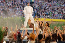 A gyűlöletnél csupán a szeretet erősebb – Bad Bunny üzenete összehozta a világot