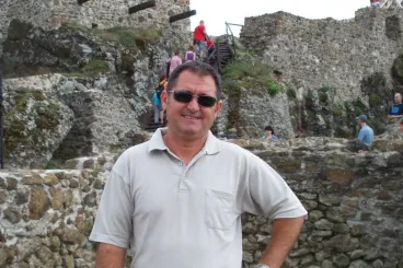 Fejen lőtt polgármester: Ennek az embernek semmi oka nem volt, hogy ezt tegye. Négy napja kapott segélyt, a házát se akarta elbontatni senki