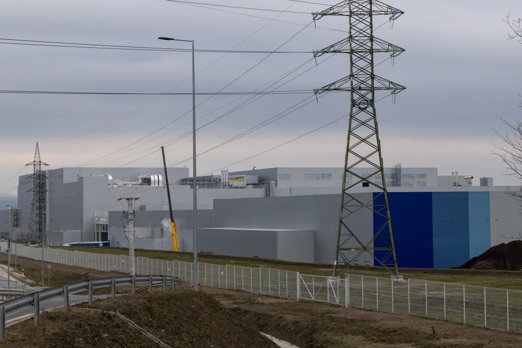 Nyomoz a rendőrség a gödi Samsung-gyár ügyében