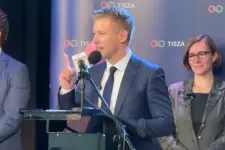 Magyar Péter a kampányindítón: Április 13-án mindenki könnyebben fog tudni levegőt venni, a fideszesek is